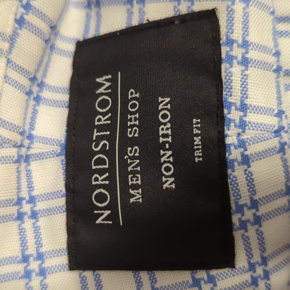 🌿NORDSTROM BUTTON DOWN SHIRT🌿 - Picture 5 of 7